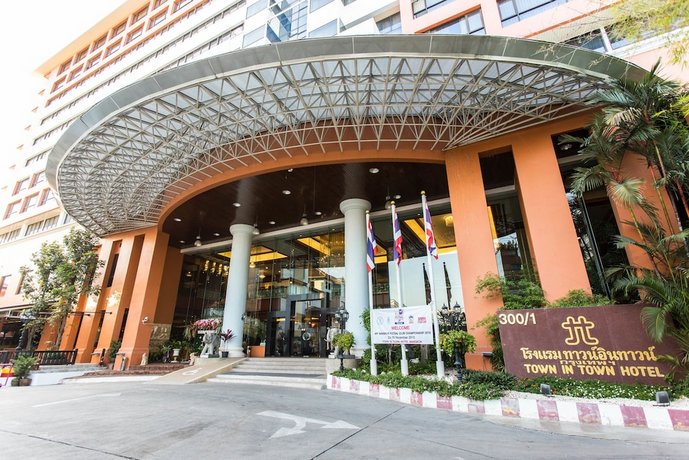 town in town hotel bangkok